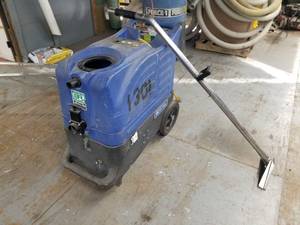 lot 18 image: Clarke BEXT Pro 100H Carpet Cleaner