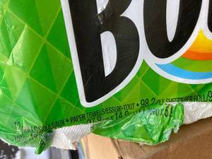 lot 14 image: Bounty Paper Towels