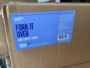 lot 19 image: Plastic Forks