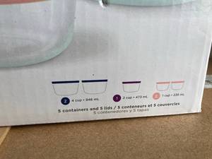 lot 126 image: Pyrex Glass Storage Set