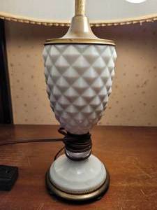 White Diamond Shape Base Lite