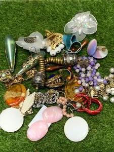 Lot of 20 Vintage Costume Jewelry Pieces