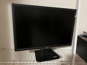 lot 16 image: Computer Monitor & Printer