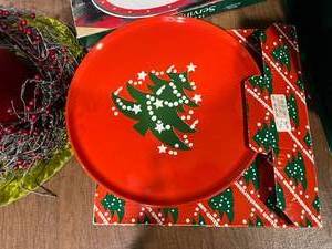 lot 62 image: Christmas Items