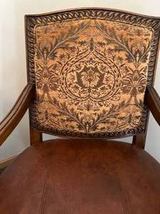 lot 110 image: Accent Chair