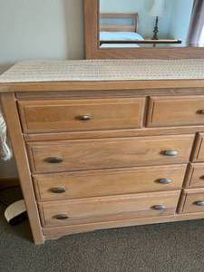 lot 106 image: Dresser