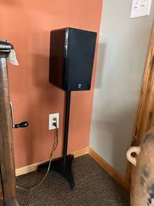 lot 117 image: Yamaha Speakers & Receiver