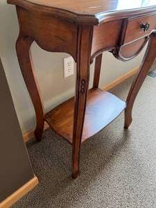 lot 124 image: Side Table  Entry Table
