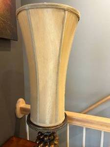 lot 129 image: Table Lamp