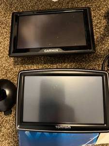 lot 138 image: Garmin & TomTom GPS Devices