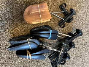 lot 145 image: 3 Dozen Hangers & Shoe Horns