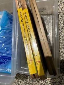 lot 181 image: Cedar Grilling Planks & Ice Packs