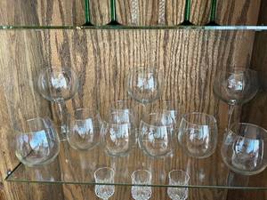 lot 130 image: Lot of Glassware
