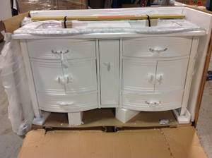 Dacosti 60 in. White Bathroom Vanity Customer Returns See Pictures