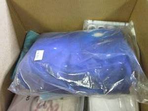 lot 83 image: box of duvet covers, tapestry and c...