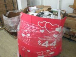 lot 93 image: palletgayord of misc items uninspec...