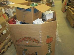 lot 112 image: gaylordpallet full of merchandise ...