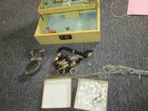 lot 187 image: vintage jewelry and box ...