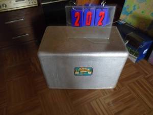 Vintage crono aluminum cooler. Nice condition. As shown.