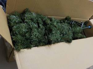 Lighted Xmas Tree untested...