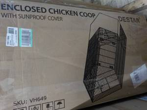Destar Enclosed Chicken Coop with S...