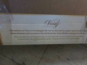 Vincy 8.2 ft Square Cantilever Umbr...