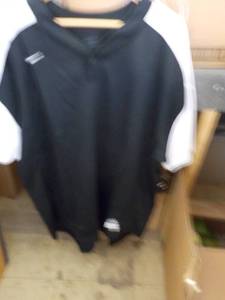 8 Nike Mens Black with White Sleev...
