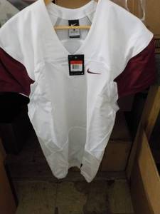 7 Nike Mens White with Marron Slee...