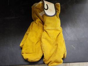 Pile Lined Suede Mittens...