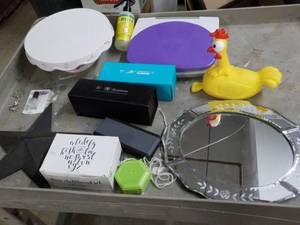 Random Lot- see all pictures...