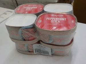 8 - 48 oz Tubs Hudsonville Peppermi...