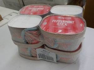 8 - 48 oz Tubs Hudsonville Peppermi...