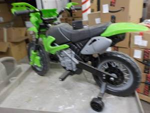 Childs Electric Battery Powered Di...