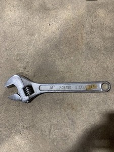 18 adjustable wrench
