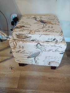 Cube Storage Bench