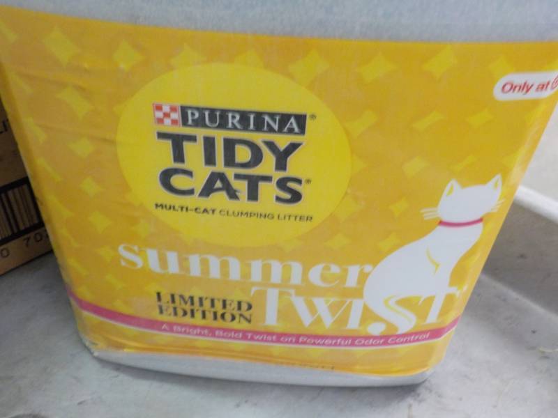 lot 268 image: 2 - 20 lb. Jugs Tide Cats Litter...