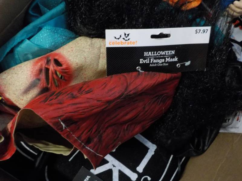 lot 162 image: Halloween Masks and Dcor...