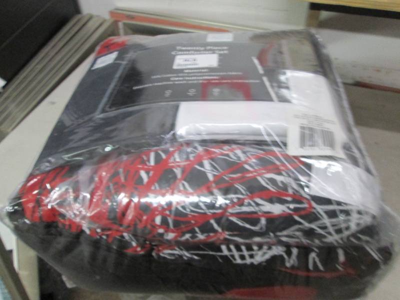 lot 27 image: spirals 20-pc bedroom set king ...