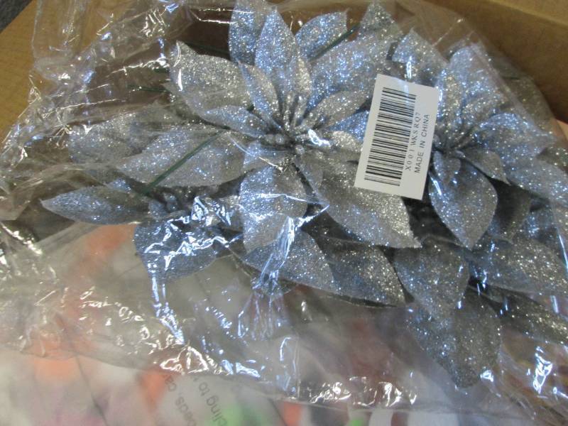 lot 117 image: box of crafting items ...