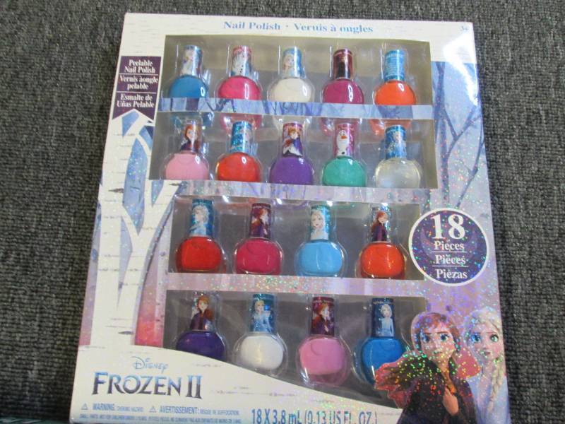 lot 146 image: kids nail polish, tie dye hair kit ...