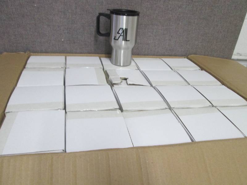lot 256 image: Case of 40 Sail Travel Mugs...