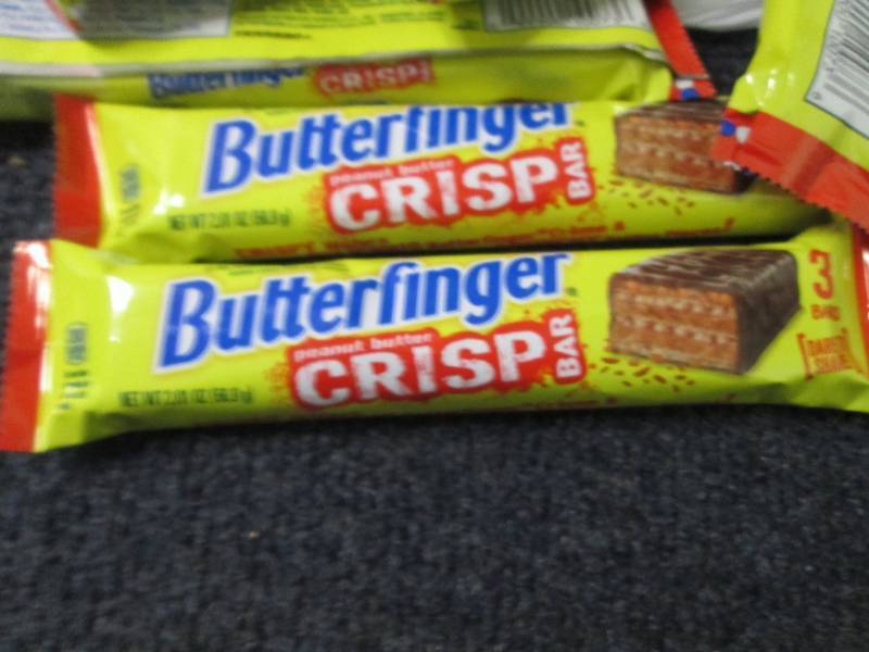 lot 55 image: 18 Butterfinger Peanut Butter Crisp...