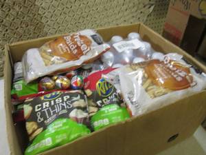 (EC2) Box Full of Assorted Snacks C...