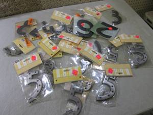 (CS) Assorted Metal House Numbers...