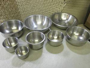 (CS) Assorted Stainless Steel Bowls...