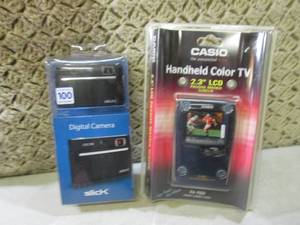 (CSB) Casio Handheld Color TV and S...