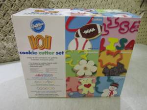(CSB) Wilton 101 Cookie Cutter Set...