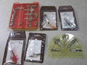 (CSB) Assorted Router Bits...