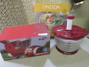 (D-2) Kitchen Aid Spinner, Fondue P...