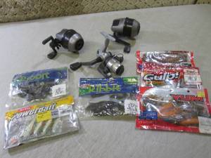 (BS) 3 Fishing Reels and Assorted B...